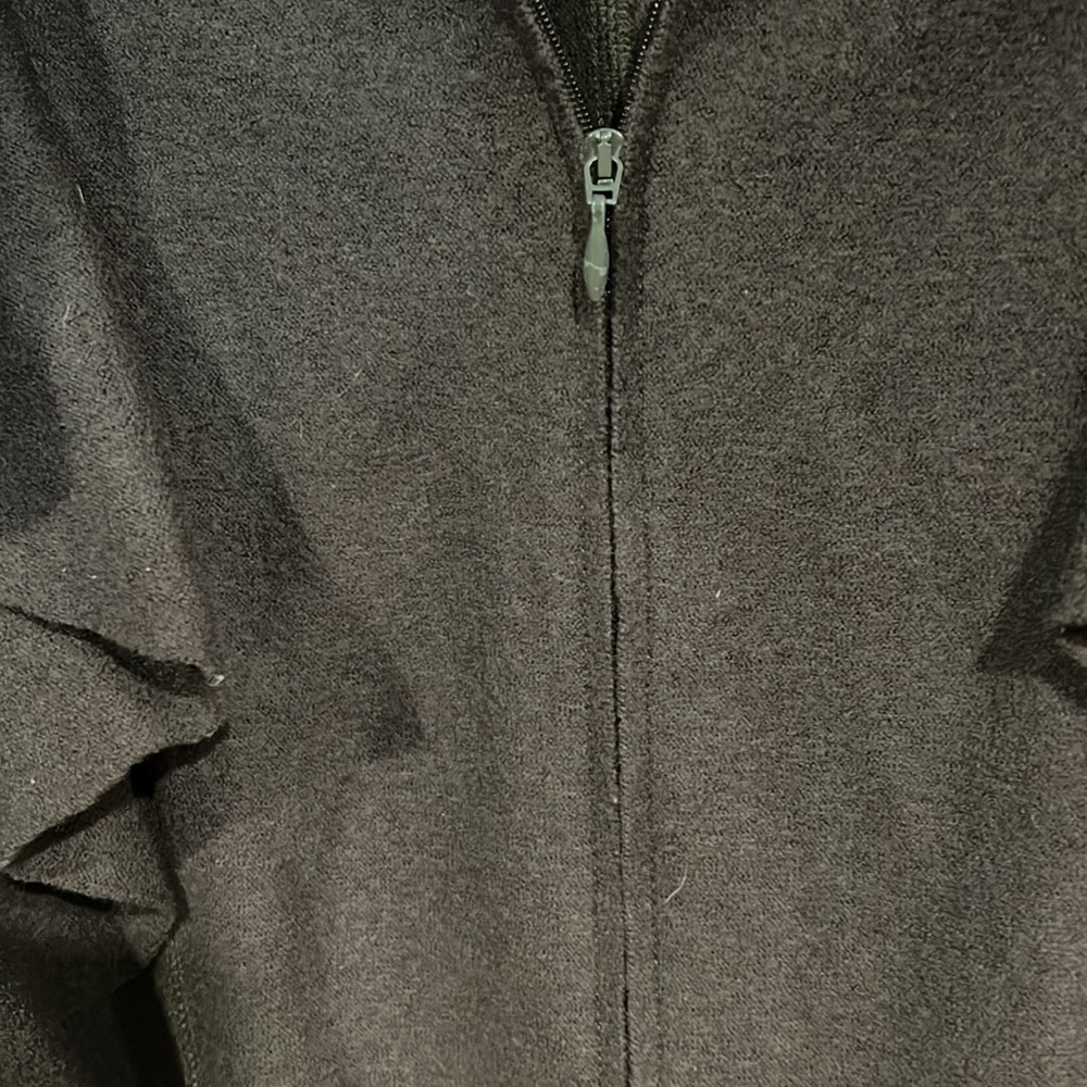 PER SE 100% wool jacket size 8. Ruffles down front and collar. - Picture 3 of 6